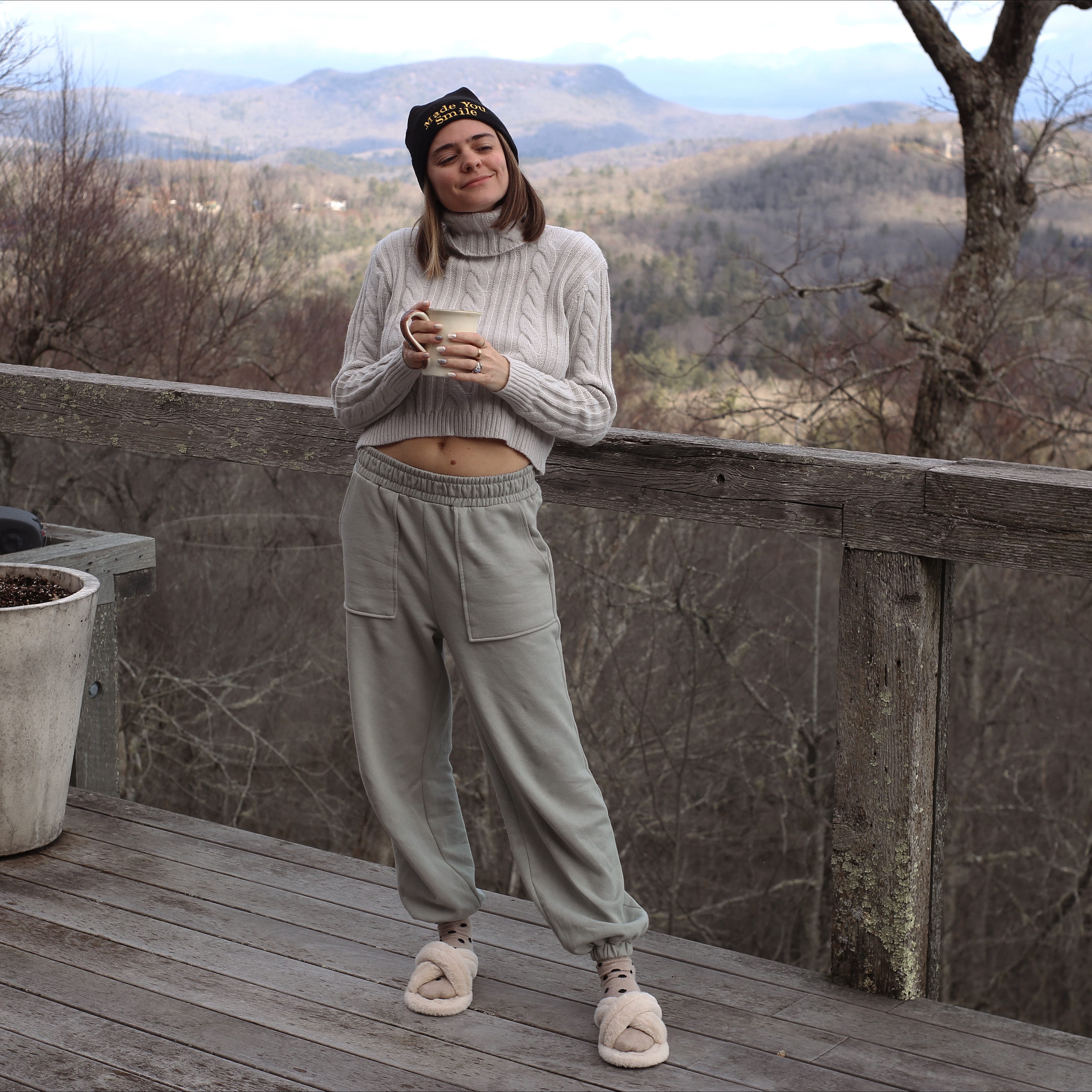 REVOLVE JOGGERS WINTER STYLE 